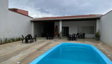 Casa Ampla com Piscina, Churrasqueira, Bilhar, Pebolim, Ping-Pong - Foto 2