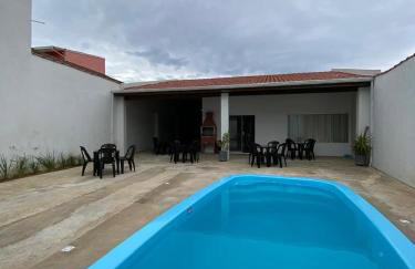 Casa Ampla com Piscina, Churrasqueira, Bilhar, Pebolim, Ping-Pong - Foto 2