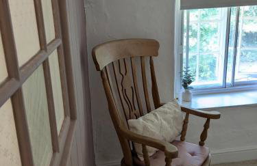 Period Thatched Cottage Towcester - Photo 21