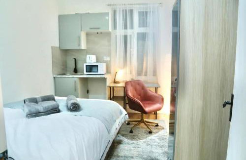 Beautiful NW4 Studio - Professional Market - Own Entry - Photo 20