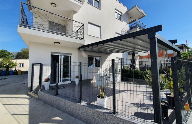 Kastel Novi Elegant and Stylish Apartment With Terrace and Patio - Foto 13