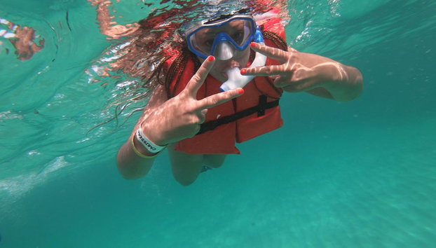 Wild on Caribbean Boat - Photo 2