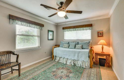 Lovely Bryan Home with Deck - 4 Mi to Kyle Field! - Foto 17