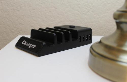 Old Fort Loft King & Queen suites nearest accomodation to Marshals Museum power your EV for free! - Foto 8