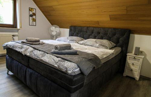 Stilvolle Wellness-Ferienwohnung in Neef Whirlpool, Sauna, Grill, Fitness, Billard & Moselblick - Photo 10