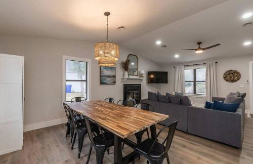 Island Joy - Newly Renovated/Walk to the Beach! - Foto 36