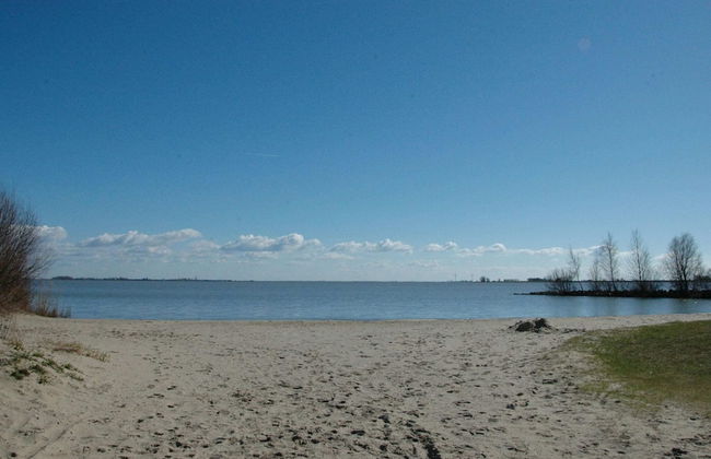 Boat in Volendam Near Marina Museum - Foto 28
