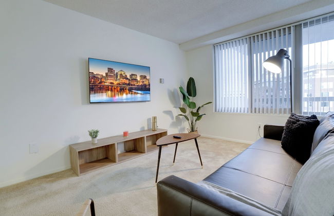 Crystal City Apt Close to Airport - Foto 23