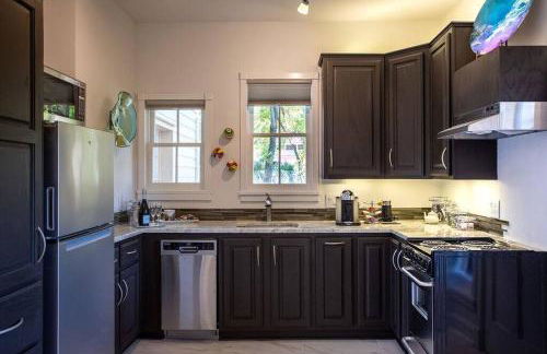 Private Luxury Suite with Hot Tub Downtown Eureka Springs - Foto 11