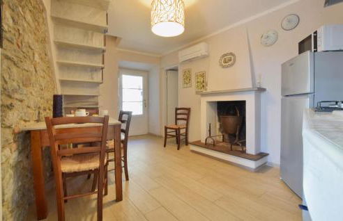 2 Bedroom Lovely Apartment In Gombitelli - Foto 21