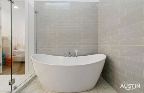 Urban Oasis 1 Mile from UT plus Garage and Rooftop - Foto 25