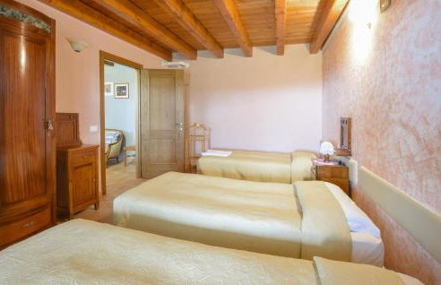 1 Bedroom Nice Apartment In Loiano - Photo 16