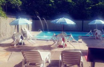 FLATS na Praia do Rio Âmbar, 40 m da praia, com 60 m2, cozinha completa, 2 quartos com ar condicionado, acomoda 8 pessoas, piscinas, área de lazer, WIFI, caseiro, ambiente familiar. - Foto 4