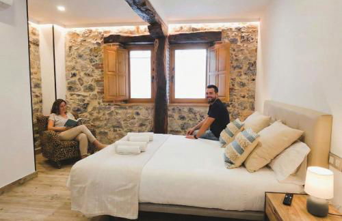 El Patio de Vespasiano-Calera- vistas a la iglesia junto al puerto - Photo 57