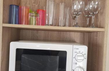 Cozy 3 bedroom Caravan, Sleeps 8, at Parkdean Newquay Holiday Park - Foto 40