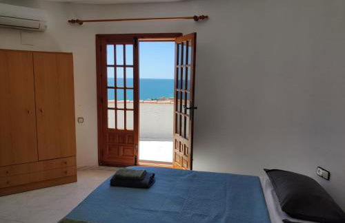 Villa with stunning sea views - Photo 14