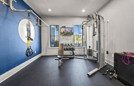 Stylish 2BR Corporate Stay Pool Balcony #2 - Foto 16