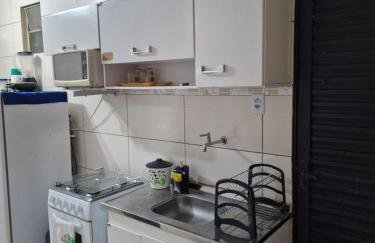 FLAT CENTRAL- Ar-Condicionado-Estacionamento - Foto 6