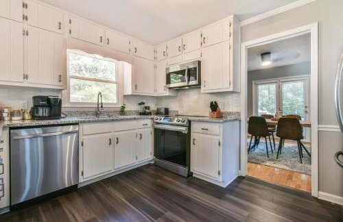 Spacious Home with 3 King Beds, Arcades and 86 inch TV - Foto 18
