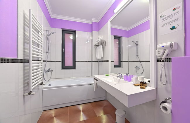 Tomis Garden Aparthotel - Photo 28