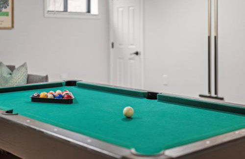 Stylish and Accessible Six Bedroom Home in Wexford/Pittsburg With Kids Amenities - Foto 40