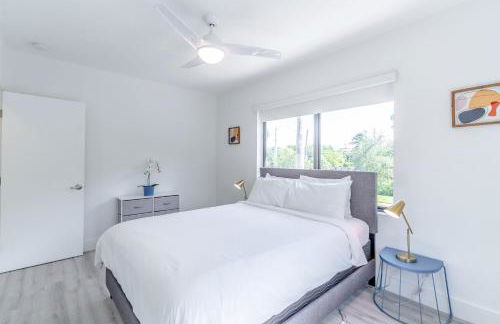 Renovated Apts with Kitchen, Fast WiFi, Smart TV, Roku & Pool Onsite 4 mi to Surfside Beach - Foto 77