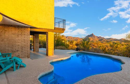 3BR Retreat with Heated Pool, BBQ and Mountain Views - Foto 11