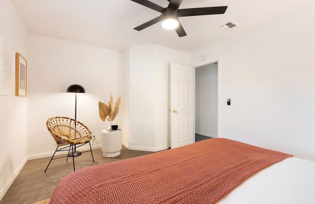 Mojave Moon by Avantstay Modern & Bright JT Home in Great Location w/ Pool & Hot Tub - Foto 5