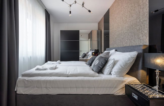 The Rose Garden Apartments - Photo 7