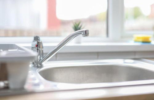 Spacious Family - Contractor Stay - Parking - WiFi - Photo 13