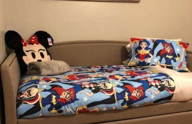 6149 Sandcrest · Next TO Universal. 8 Beds. Pool. Very Clean - Photo 11