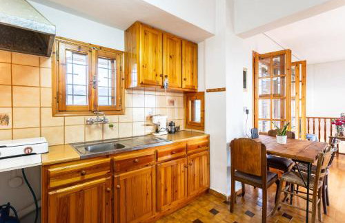 Spacious Cottage - Panoramic Sea & Mountain Views - Photo 17