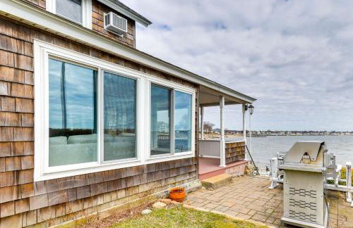 Dreamy Waterfront Westbrook Home on Private Beach - Foto 24