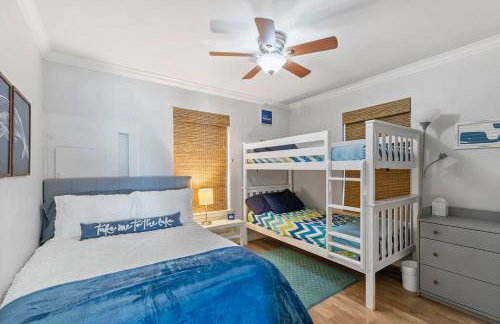 Lakefront retreat, hot tub, pets - Foto 12