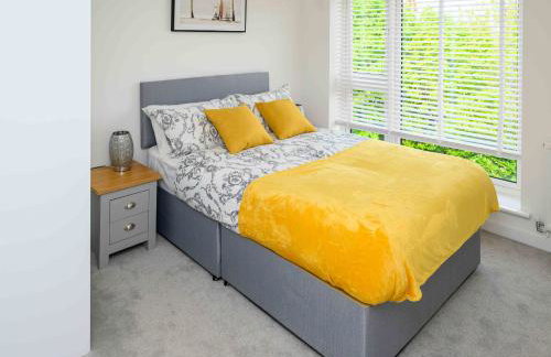 Cosy 5 Bedroom House With Parking - Foto 22