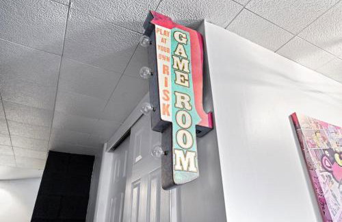 Comfort, Fun, & Charming - 5BR Oasis with Pool - Foto 55