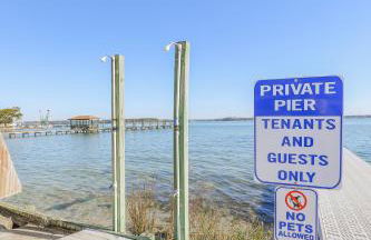 Spacious Home with Waterfront View-Welcome Pets - Foto 72