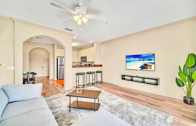Modern 2BR Condo - Hot Tub and Pool - Near Disney - Foto 4