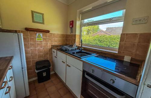 Homely Chalet On A Brilliant Holiday Park In Lowestoft Ref 12004B - Foto 11