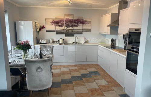 Beautiful 3-Bed House in Sunny Killough Down - Foto 43