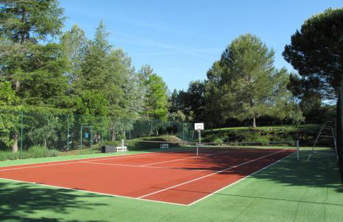 Résidence Miro, gîtes équipés été et hiver, tennis, piscine - Foto 3