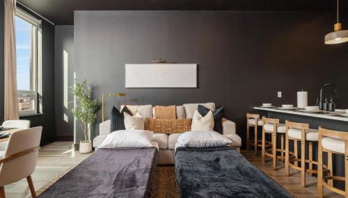 Cozy 1 King BR, Gym, Free Parking, 8mins Train - Foto 5