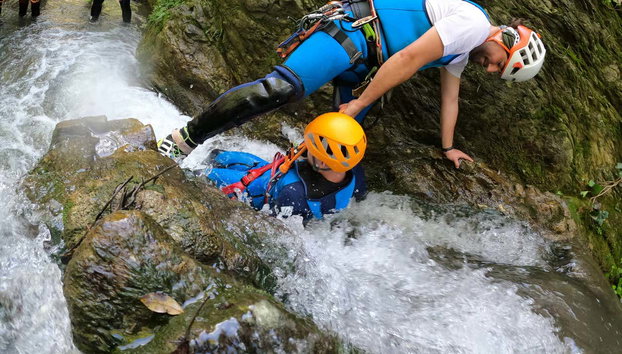 Barranquismo en la Sima del Diablo - Foto 4, Nos bañaremos en el río Zúa
