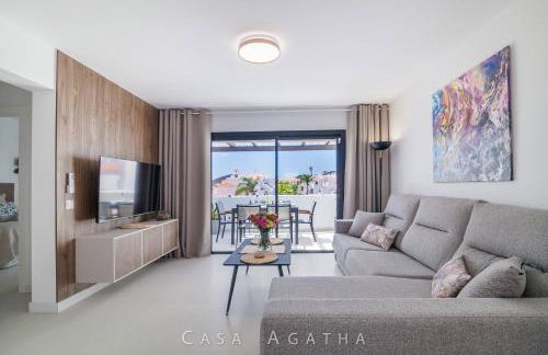 CASA AGATHA - 3 terraces, AC, tv channels, 2 bedrooms & bathrooms, heated pool - Foto 1