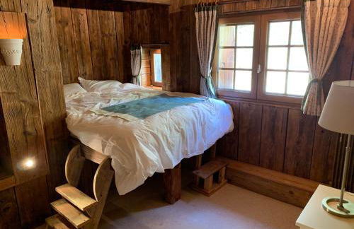 Savoyard Farmhouse - Sleeps 14 Garden & Parking - Foto 24