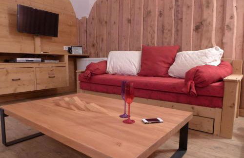 "Jacky" Appartement de charme suréquipé, 300m des pistes et centre village, casier à ski au pied des pistes, linge de lit et produit de toilette compris - Foto 8