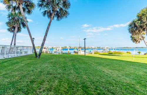 Sabine Yacht & Racquet by Southern Vacation Rentals - Foto 42