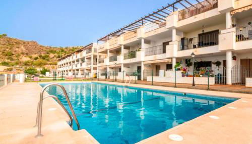 Acogedor apartamento con terraza y vistas al mar - Foto 1