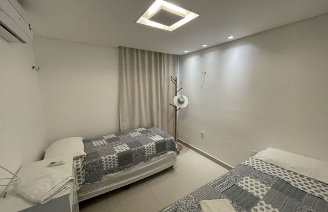 Riviera Beach Place Golf Residence - Photo 8