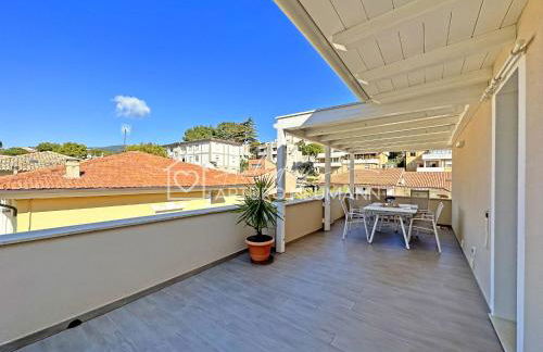 127 - Appartamento trilocale al secondo piano con doppi servizi, a Numana, in ottima posizione, aria condizionata - SPIAGGIA WHITE BEACH CLUB OMAGGIO dal lun al ven FINO AL 02-08 - Photo 4